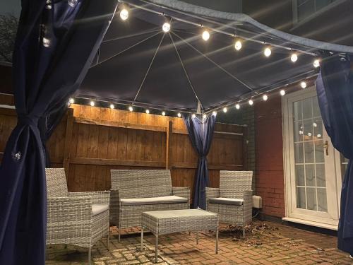 Newton Aycliffe House | Peaceful Family & Workers Home Near Train Station