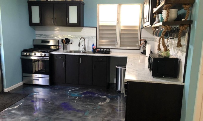 Calvache House | Peaceful, fully renovated home that is solar powered!