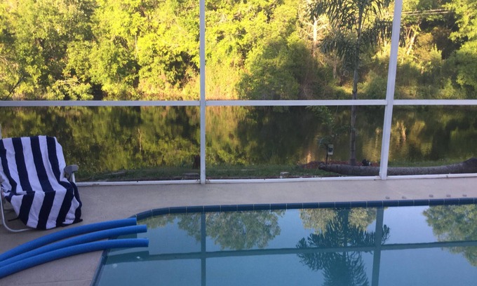 Port Richey House | Peaceful Garden Oasis