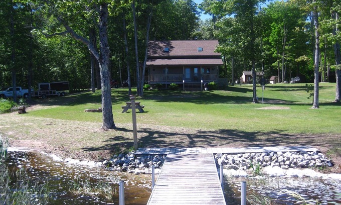 Naubinway House | Peaceful Get Away On Inland Lake between Mackinac Island and Pictured Rocks.