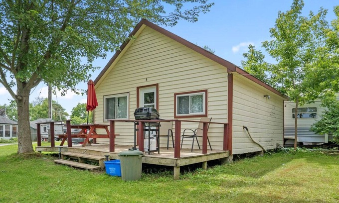 Otonabee-South Monaghan Cabin | Peaceful Getaway at Rice Lakes!