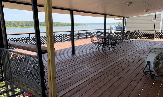 Concordia Parish House | Peaceful Getaway Camp