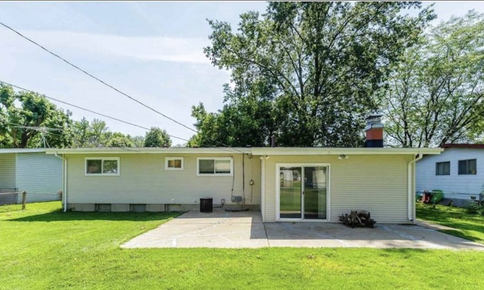 Florissant House | Peaceful Getaway in Florissant w/Sauna 5 Beds 2 Baths