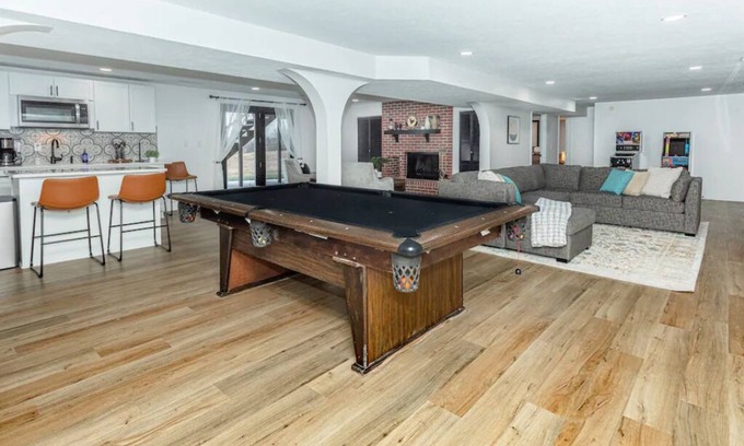 Gretna House | Peaceful Getaway with Fun for All! 5 min to I-80!