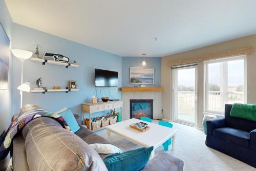 Long Beach Apartment | Peaceful Harbor