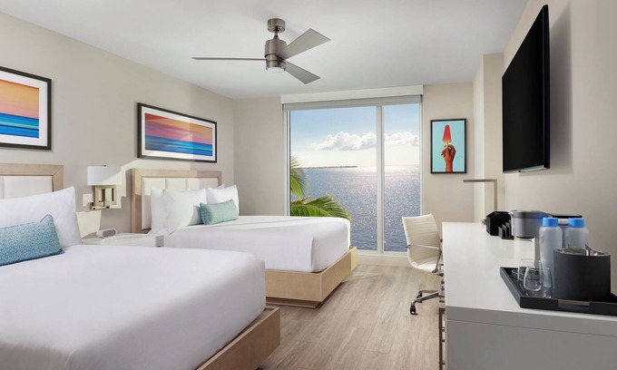 Charlotte Harbor House | Peaceful Harbor front Escape – 3 Private Rooms, Shared Scenic Stay