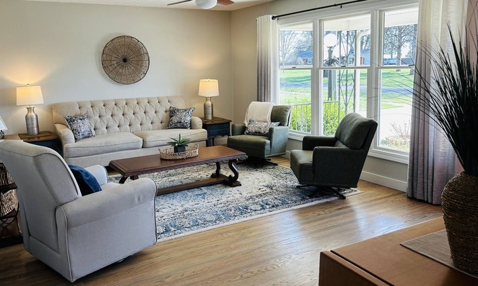 Radcliff House | Peaceful Haven ~ 4 BR, 5 Beds/5 TVs ~ Pet friendly