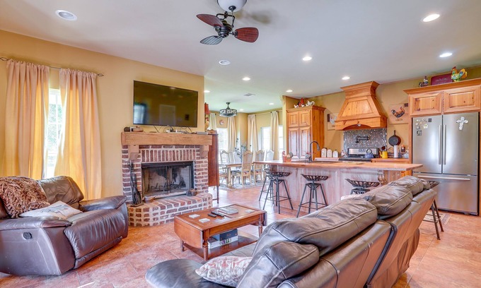 Claiborne Parish House | Peaceful Haynesville Vacation Rental w/Yard!