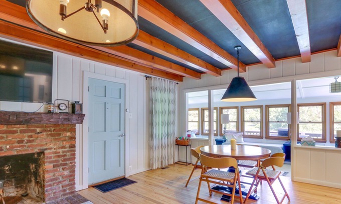 Bluemont House | Peaceful Hideaway w/ Shenandoah River Access