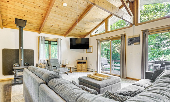 Bridgton House | Peaceful Highland Lake Home w/Kayaks, Dock Access