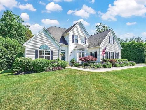 Belchertown House | Peaceful Home Near Umass Amherst