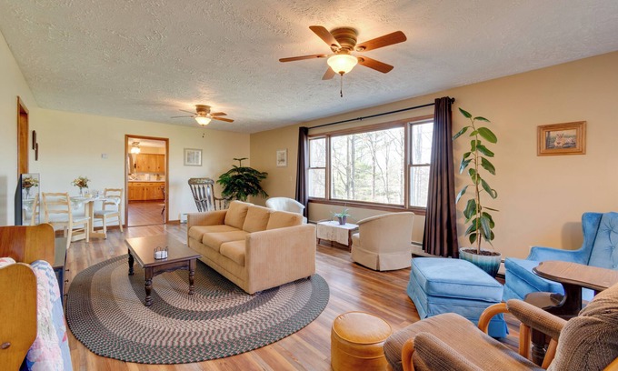 Horseheads House | Peaceful Horseheads Hideaway w/Deck & Yard!