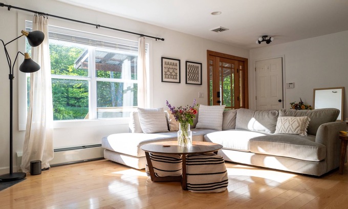 Livingston Manor House | Peaceful & Idyllic Escape in Livingston Manor, NY