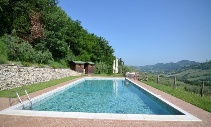 Croce House | Peaceful Stay in Monte Colombo