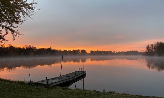 Grant Cottage | Peaceful lake cottage retreat just a short drive from Grand Rapids and Newaygo