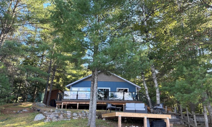 Unorganized Centre Parry Sound Cottage | Peaceful Lakefront Cottage on Harris Lake