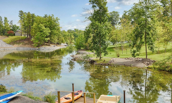 Athens House | Peaceful lakefront haven in the Catskill mountains, two fire pits, four.