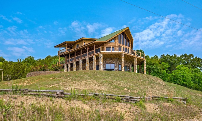 Sevierville Cabin | Peaceful Lakefront Cabin with Stunning Mountain Views, Rec Room on Douglas Lake