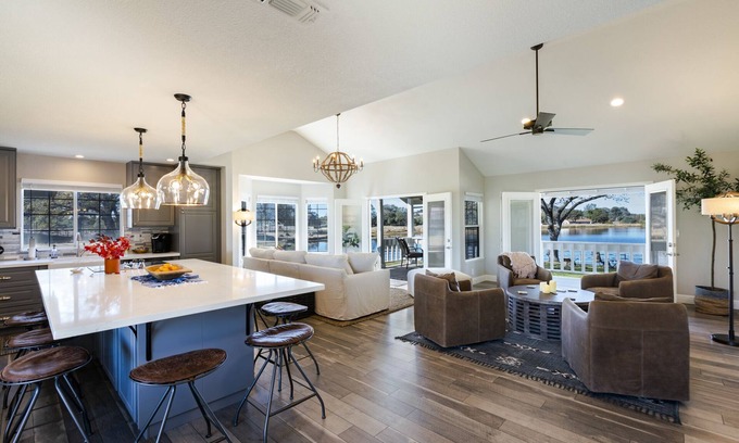 Placerville House | Peaceful Lakehouse on Spectacular Vineyard Estate