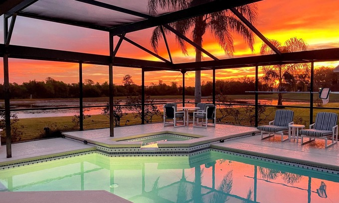 Orange Tree House | Peaceful Lakeside Pool Villa w/Star Wars Games Room Near Disney