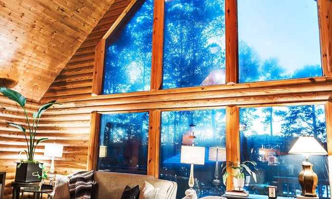 Huntcliff Cabin | Peaceful Lakeview Cabin