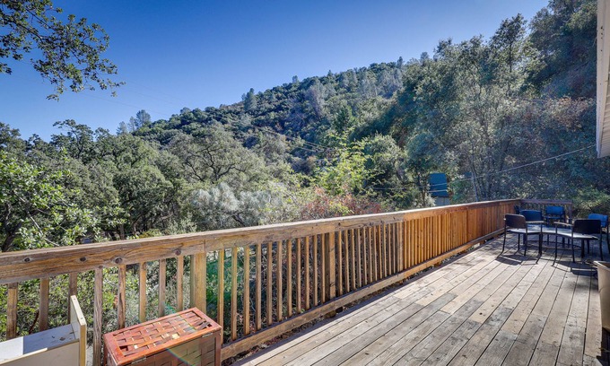 Clear Lake House | Peaceful Lower Lake Home ~ 5 Mi to Clear Lake!