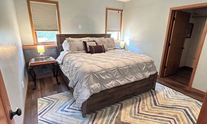 Village of Cottage Grove Apartment | Peaceful Madison-Dane County Area Retreat
