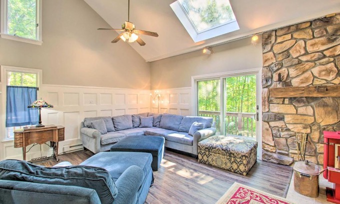 New Market House | Peaceful New Market Cabin with Deck and Fire Pit!