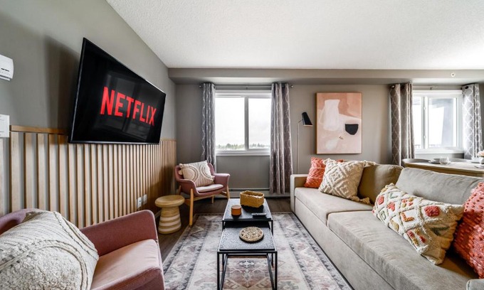 Southwest Edmonton Apartment | Peaceful Oasis Condo, AC, Top Floor, Secure UG Parking, Balcony, King Bed!