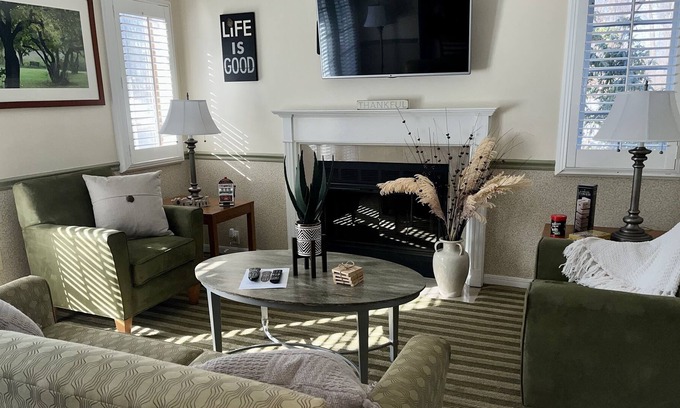 Norwich Condo | Peaceful Oasis steps from Mohegan Sun