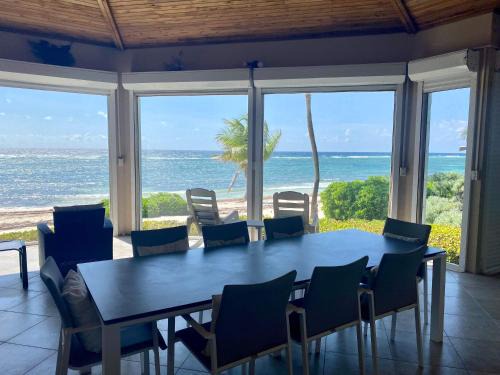 Bodden Town House | Peaceful Ocean Front Beach House in Bodden Town