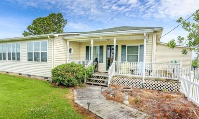 Hertford House | Peaceful on the Albermarle Sound