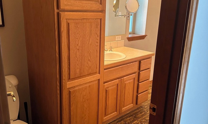 Benton City Apartment | Peaceful One Bedroom Attached Suite on Secluded 10 Acres on the River