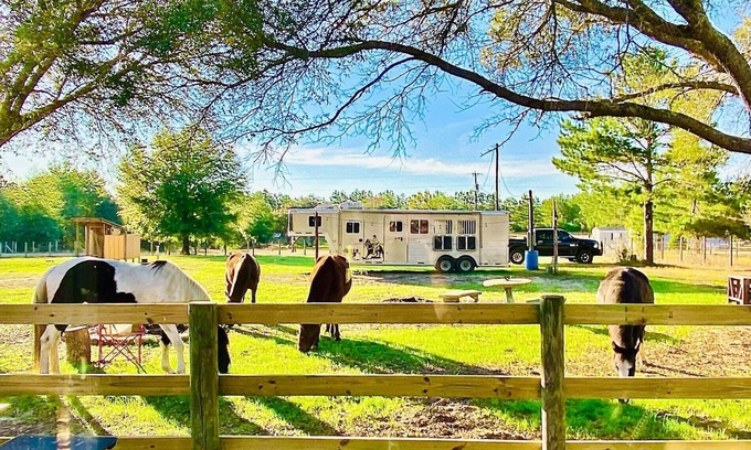 Harold RV Rental | Peaceful Pastures & Scenic Trails RV Spot
