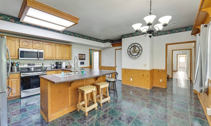 Pineville House | Peaceful Pineville Vacation Rental w/Grill!