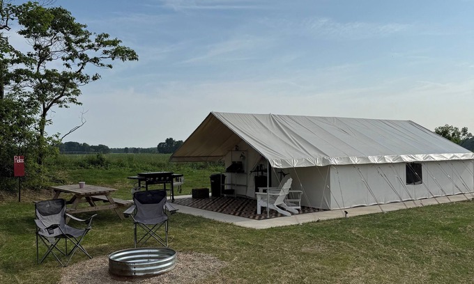 Vandalia RV Rental | Peaceful, Private 1-bedroom campground in Vandalia