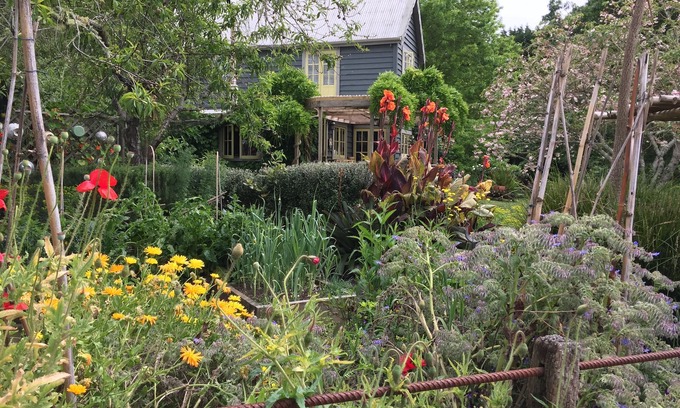 Wheki Valley House | Peaceful, private, stylish rural retreat.French inspired, light, airy, spacious.