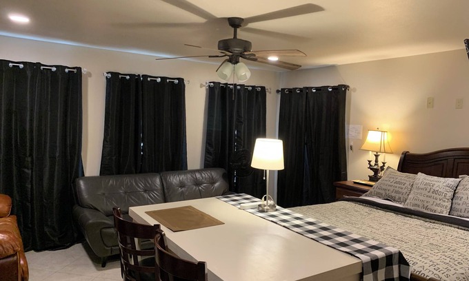 Brownsville Apartment | Peaceful & Private Studio #2