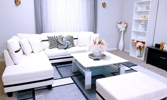 Anna House | Peaceful Quiet Clean Suite Private in a house attached full bathroom.