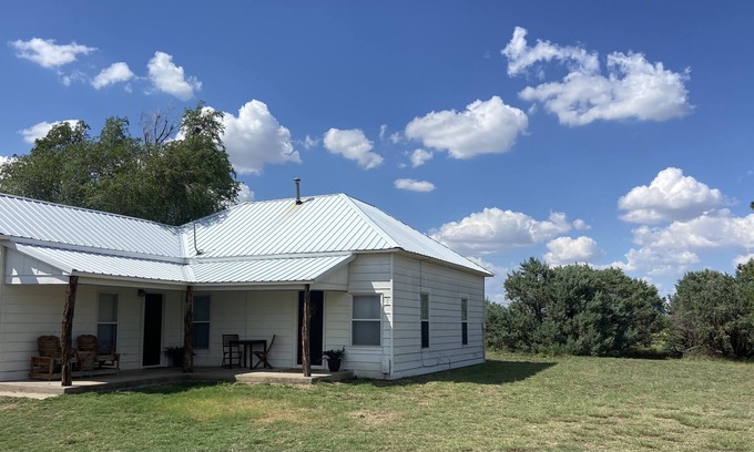 Wheeler Cottage | Peaceful & Quiet Farmhouse