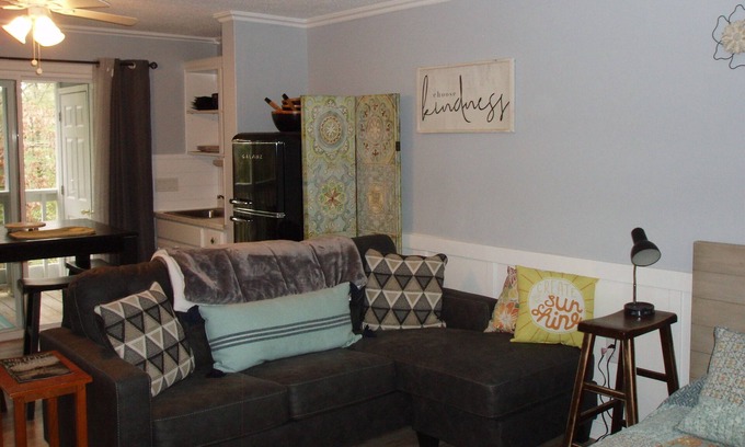 Fairfield Bay Condo | Peaceful relaxation in the hills near the lake