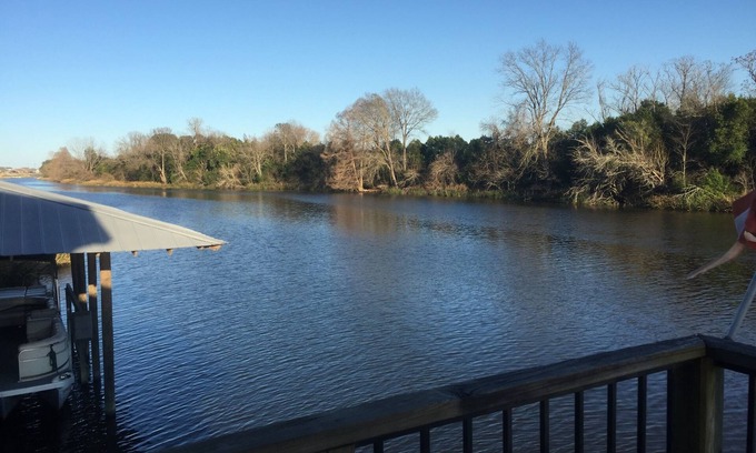 Natchitoches House | Peaceful. Relaxing. Fun. Bring boat. Fish, shop, explore!