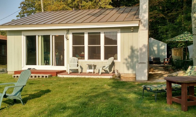 Delton Cottage | Peaceful, relaxing retreat