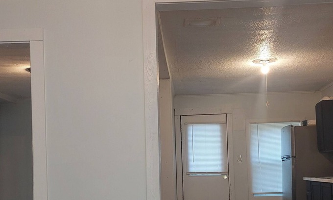 Frayser House | Peaceful & Relaxing rooms for you to enjoy!