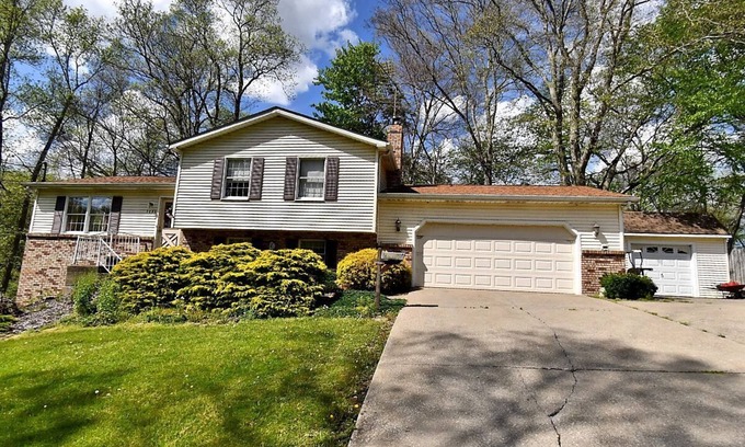 Kinsman House | Peaceful rental by the 18th hole—your serene oasis awaits!