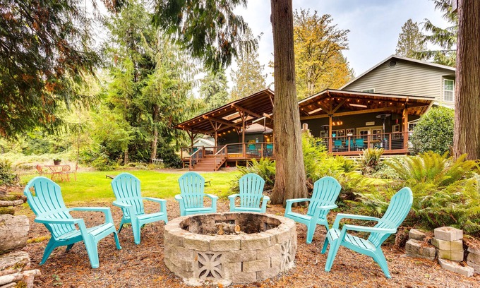 Maple Heights-Lake Desire House | Peaceful Renton Retreat w/Hot Tub Access!