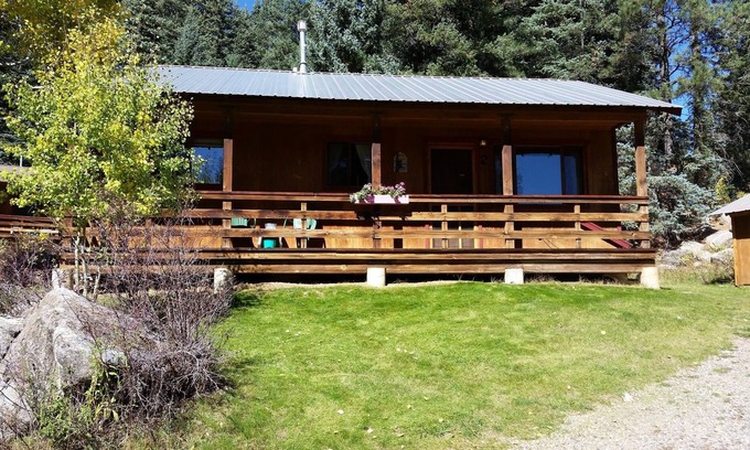 Bayfield Cabin | Peaceful retreat 1/2 mile from Lake Vallecito