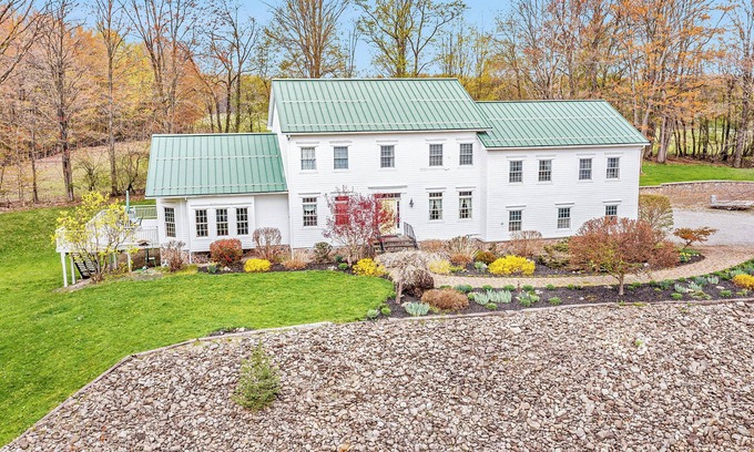 Castile House | Peaceful Retreat Minutes from Letchworth State Park – Nature, Comfort & FUN