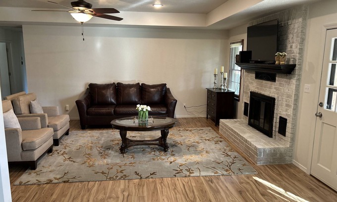 Springfield House | Peaceful Retreat near Medical Mile in Springfield