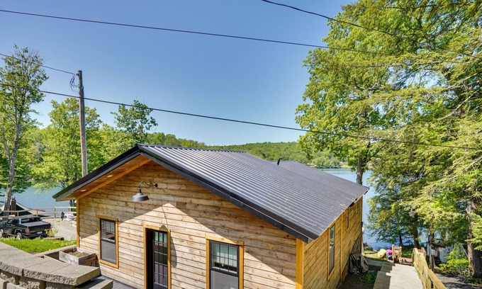 Averill Park House | Peaceful Retreat on Burden Lake w/ Deck & Kayaks!